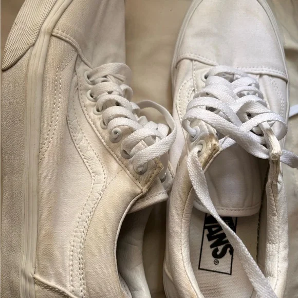 Classic Vans White Canvas Women’s Sneakers 10 - Picture 5 of 5